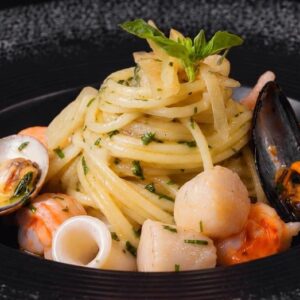 Спагетти Маринара с морепродуктами и благородной боттаргой