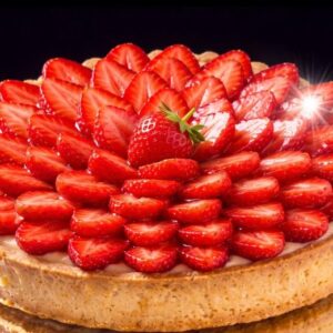 Crostata с кремом маскарпоне и свежими ягодами клубники